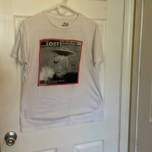 Lost white surfer t-shirt size large unisex